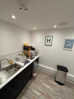 City Centre Apartment 2 Bedroom - Leicester - 5