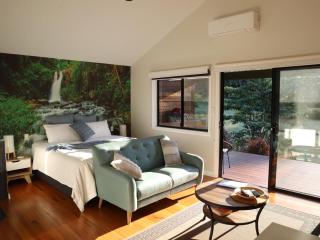 Hideaway Falls - Staggys Cottage - Mapleton - 0