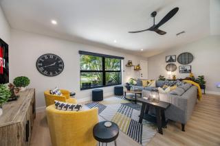 Near Beach 3BR with King Suite, Pool and BBQ - 3