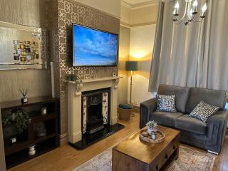 Comfy Stay Near City & Station - Preston - 9