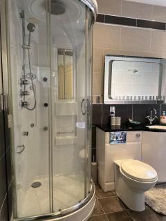 Comfy Stay Near City & Station - Preston - 7