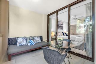 Belle Escapes 328 Stylish Studio in Beachfront Resort Palm Cove - Palm Cove - 7