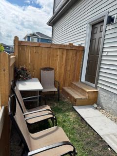 Charm Private Room in Beaumont near YEG Airport with Shared Bathroom and Shared Kitchen - Nisku - 7