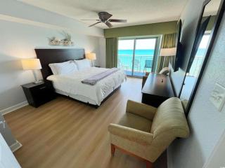 Stunning Beachfront Condo Endless Views from this Balcony - 1