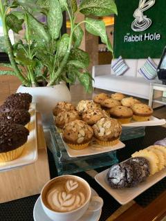 Goldberry Suites & Hotel Mactan - 2