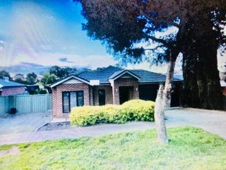 Specious home in Bendigo - 8