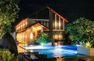 Urban Chic Home - Pajo - 0