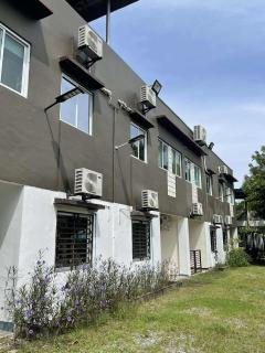 Larry Homes - - 1