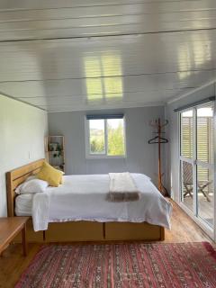 Cosy Cabin -Off Grid - 9