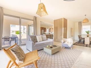 Sanders Mythical Blue Villas - 9