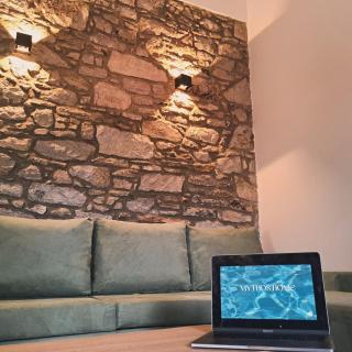 Mythos Maisonette - 1