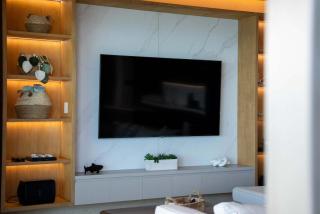 4BR Luxe Apartment With Panoramic Views - 1