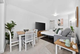 Metropolitan Oasis - 3