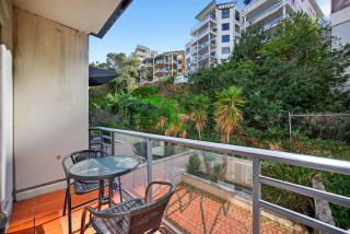 1BR Near Kings Park Pool & Free Parking - 9