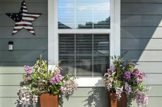 Joan's Riverside Haven - 3