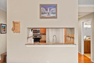TexasRanchHome onUTCampus - 3