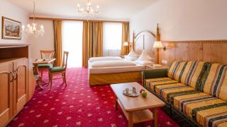 The Oswald Grand Hotel - 2