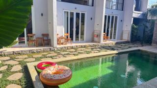 Loft Hideaway Villa with Sofa Bed Central Canggu - Canggu - 4