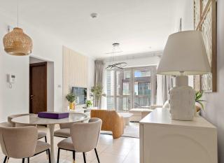 Silkhaus Modern 1BR with Balcony in Emaar Tower - 3
