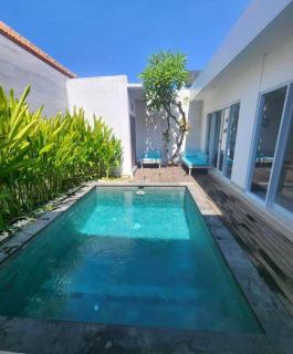 Villa 2BR Seminyak 8mins Beach - 4