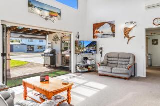 Hosts on the Coast Saltwater Days - Whitianga - 2