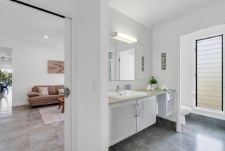 The Marron Bloom - Beachfront Boutique Bliss - Palm Cove - 1