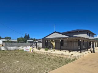 Oceans Eight - Lancelin - 0