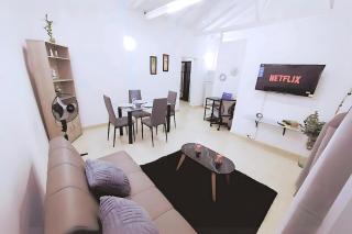 Modern & Central Dining & Nightlife - - 0