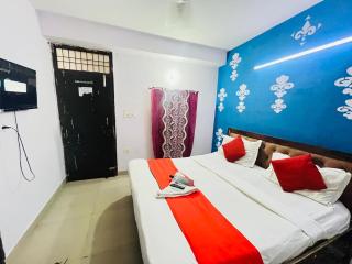 Hotel SouthPlaza - Near Chattarpur Metro Station - 1
