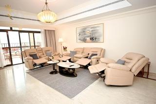 Serene 3BR Splendor Retreat - Elegant Stay Near Corniche Beach & Heritage Park - 2