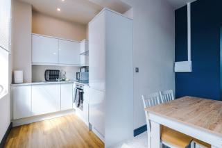 Bright Flat with Wifi, Close to Beach! - Wallasey - 2