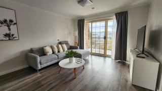 Contemporary 2BR Apt w Free Parking - Hosted by Canstay - Kingston - 7