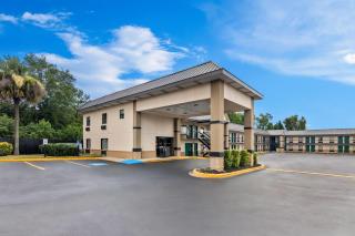 Super 8 by Wyndham Columbia - Columbia - 2