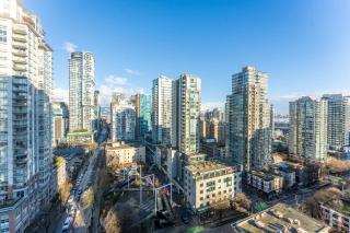 Elegant Downtown Vancouver 2 Bedroom Penthouse with Balcony - Vancouver - 3