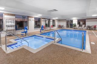 Wingate by Wyndham Joliet - Joliet - 7