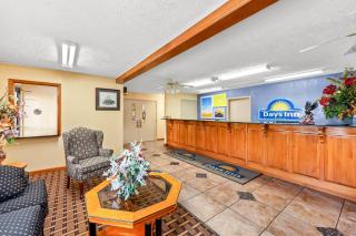 Days Inn by Wyndham Lexington - 1