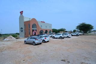 SR Hotel Restaurant & Cafe - 6