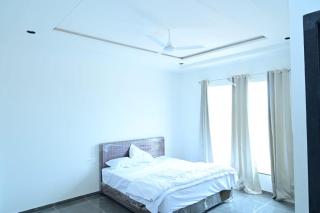 SR Hotel Restaurant & Cafe - 5