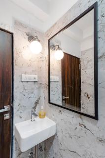 Luna 1BHK Bandra W by The Bombay Home Company - 5