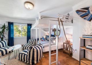 Sandy Pants - Designer Beach Chic Home Steps to Beach Backyard Oasis w Heated Pool - Anna Maria - 3