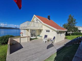 6 person holiday home in Finnsnes-By Traum - Finnsnes - 6