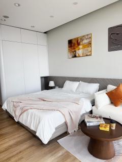 1BR Lake View Studio - Homestay Onsen Ecopark - 9