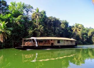 One Bed Room Houseboat - 3