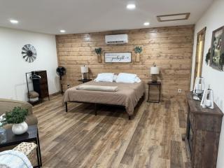 Cozy Dragon's Nest Cabin Retreat - 7