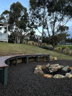 Prelaunch - Victorian Hilltop Retreat - Castlemaine - 7