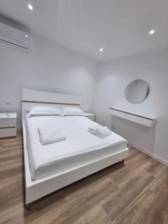 Portside Prime Apartment - 7