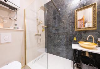 Amoret Apartments - 4