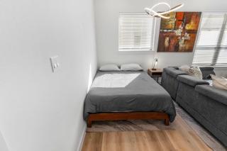 Upscale 3BR Crib Sleeps 12 Garage Gym Access - Houston - 4