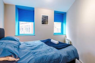 Modern 2 Bed Flat Near Wigan Centre by Eason Stays, ideal for Weekend Getaways & Business Travellers with Free Parking! - 0