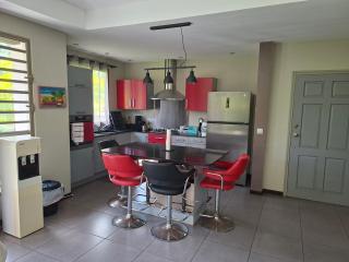 Iolana's Beach house - Beautiful Home - Punaauia - 3